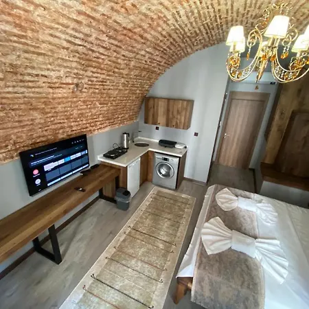 Alma Port Hotel *