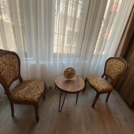 Alma Port Hotel *
